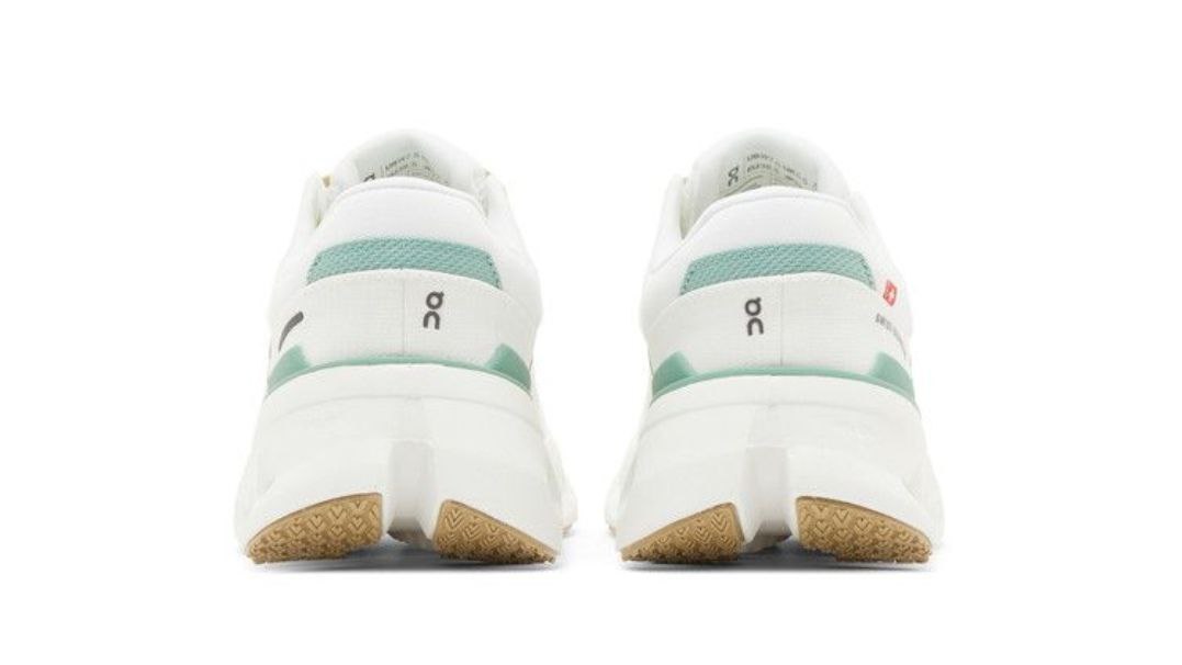 On Cloudrunner 2 'Undyed Green'