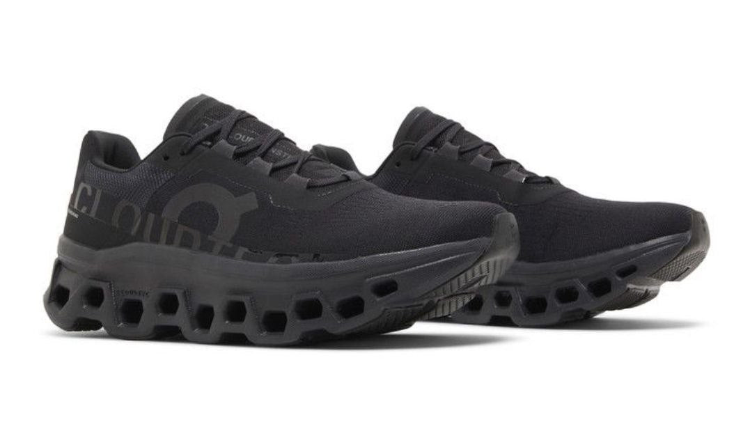 On Cloudmonster 'Black'