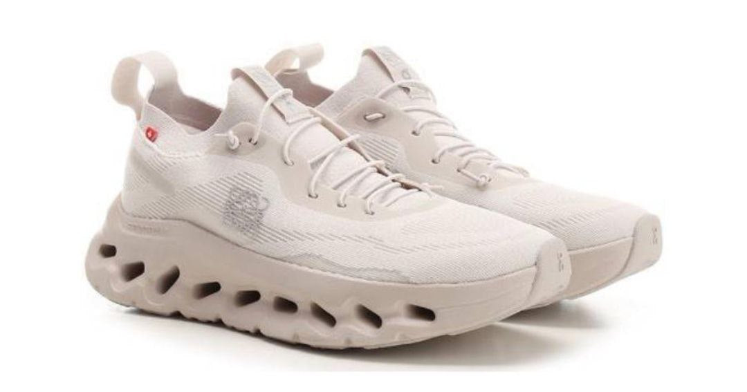 On Cloudtilt Loewe 'Sand'