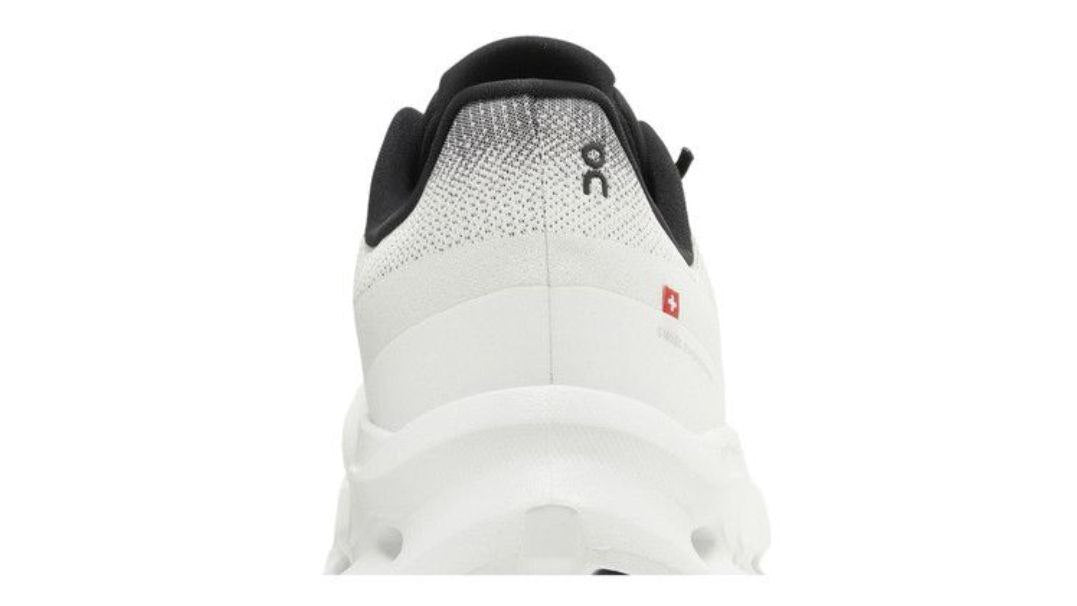 On Cloudtilt 'Black Ivory'