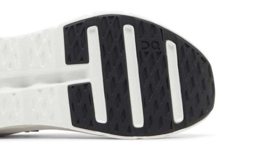 On Cloudtilt 'Black Ivory'