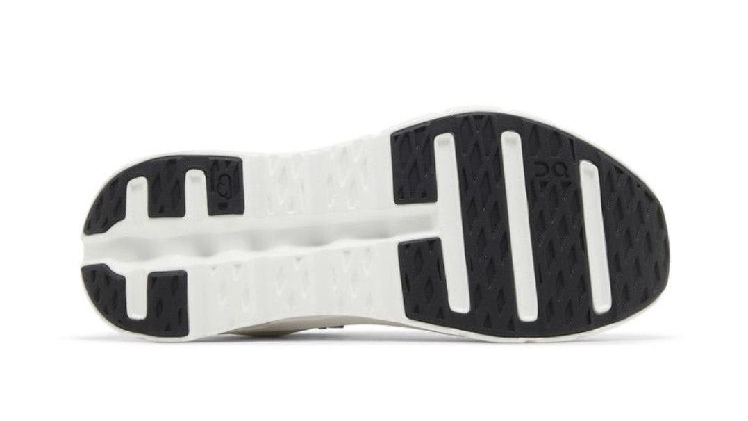 On Cloudtilt 'Black Ivory'