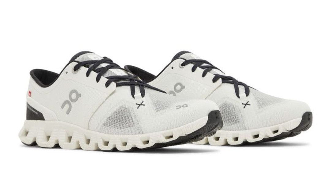 On Cloud × 3 'Ivory Black'