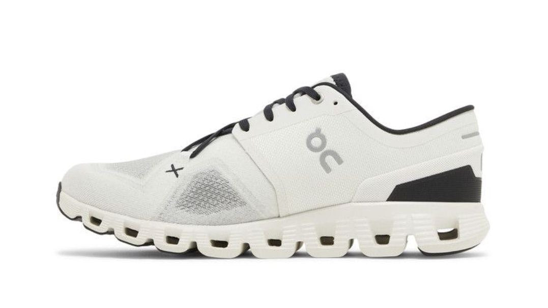 On Cloud × 3 'Ivory Black'