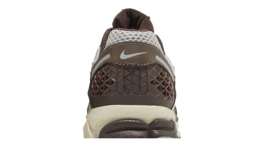 Air Zoom Vomero 5 'Earth Fossil'