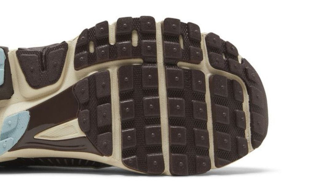Air Zoom Vomero 5 'Earth Fossil'