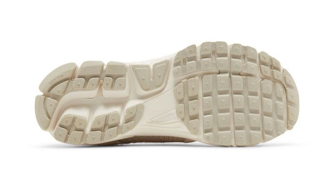 Air Zoom Vomero 5 'Pale Ivory Sanddrift'