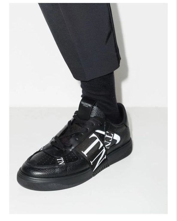 Valention Garavani 'Balck Reflective'