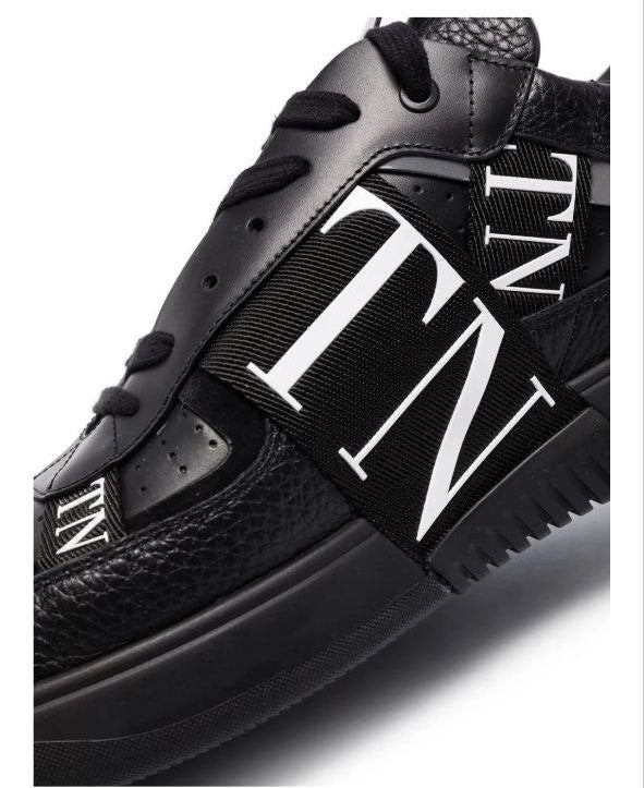 Valention Garavani 'Balck Reflective'