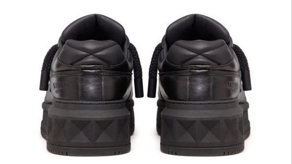 Valention Garavani One std 'Balck'
