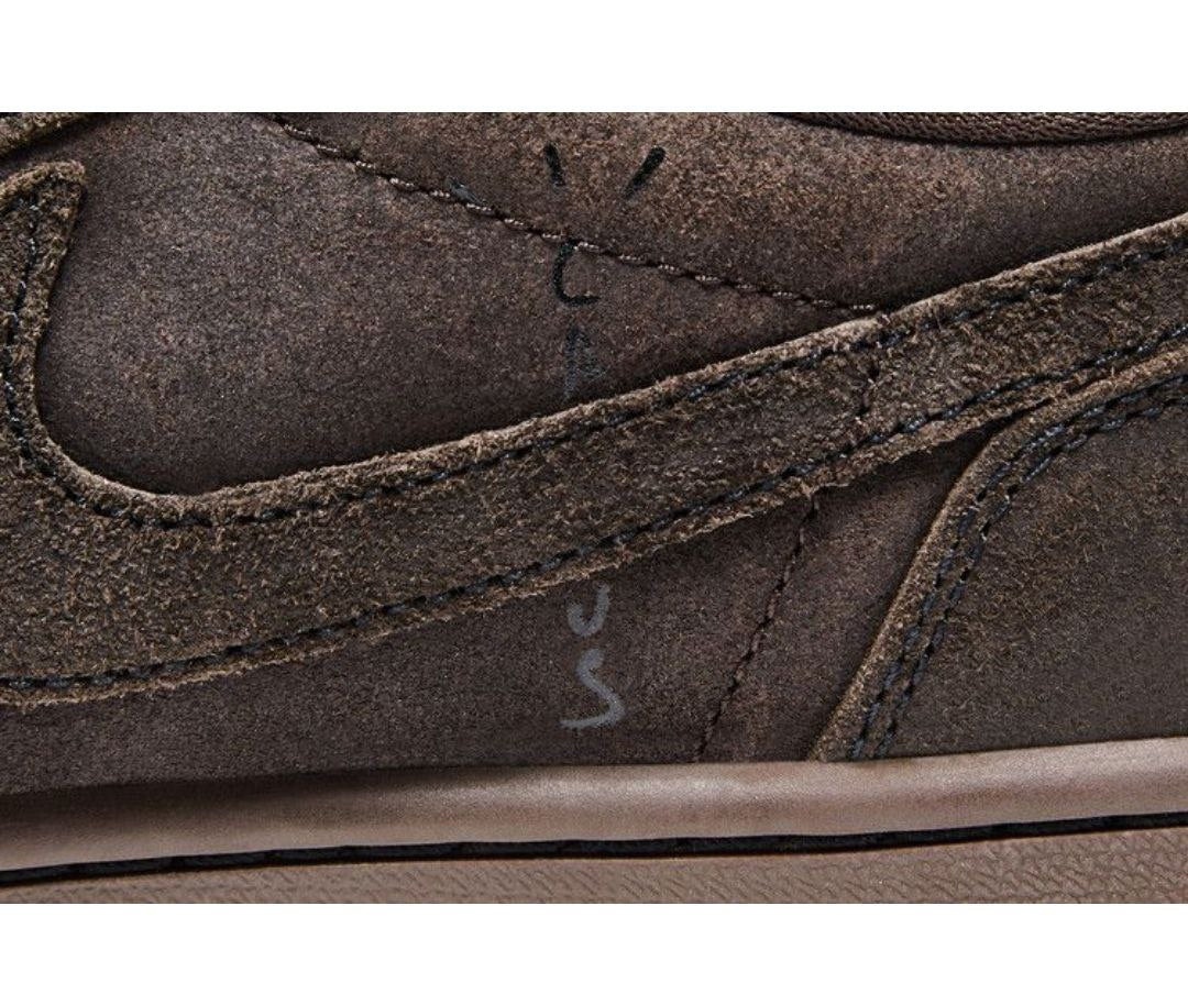 Air Jordan 1 Low × Travis Scott 'Velvet Brown'
