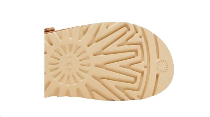 UGG Goldenstar Clog 'Chestnut'