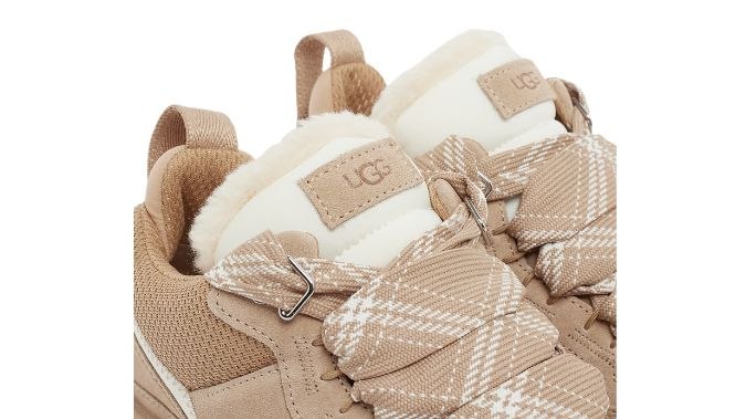 UGG Lowmel 'Sand'