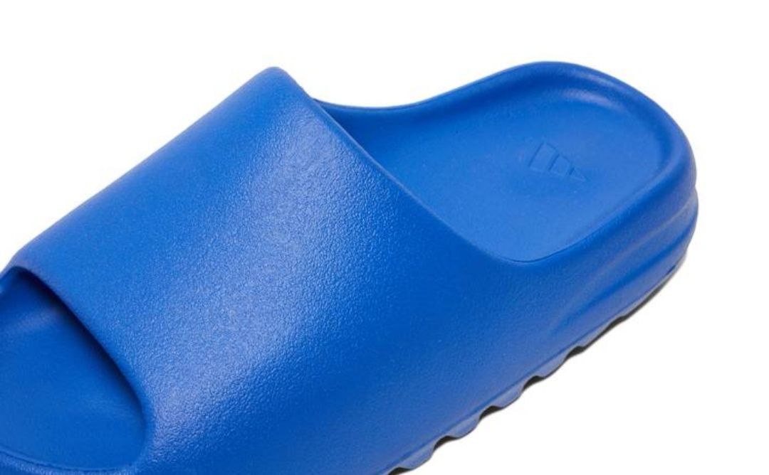 YEEZY SLIDE 'Azure'