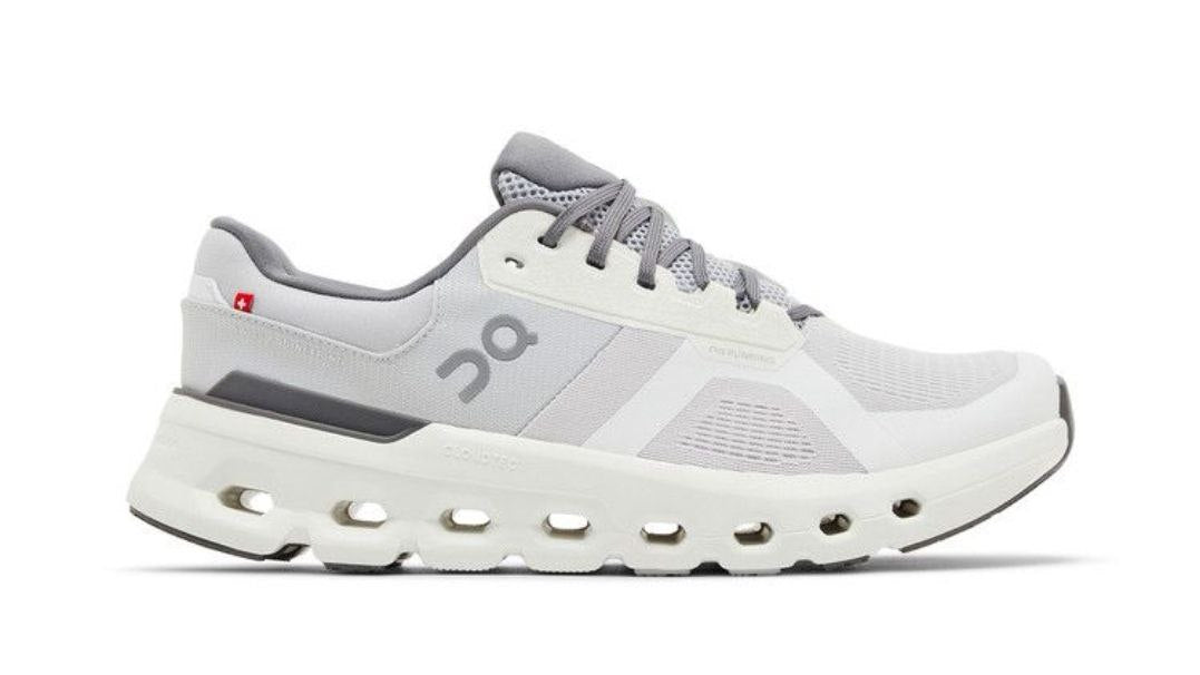 On Cloudrunner 2 'Frost White'