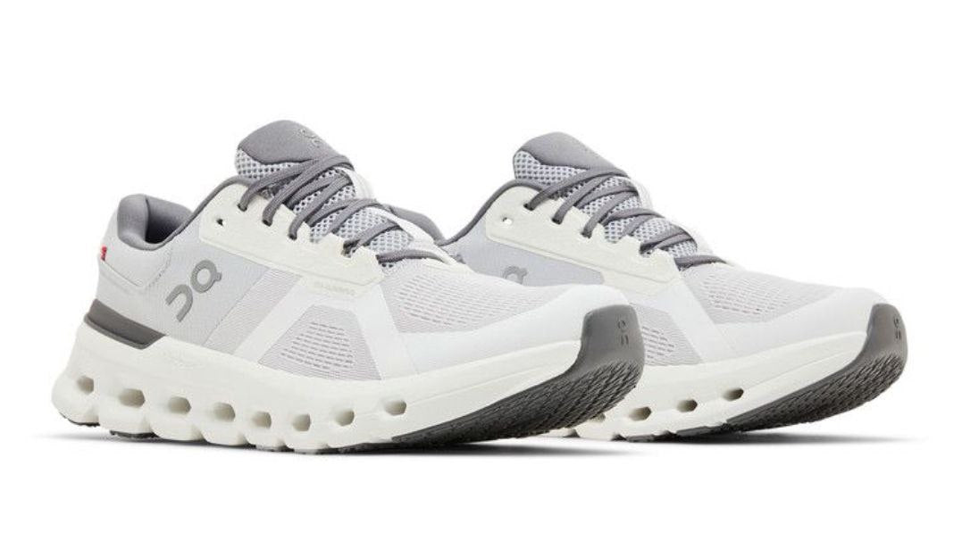On Cloudrunner 2 'Frost White'
