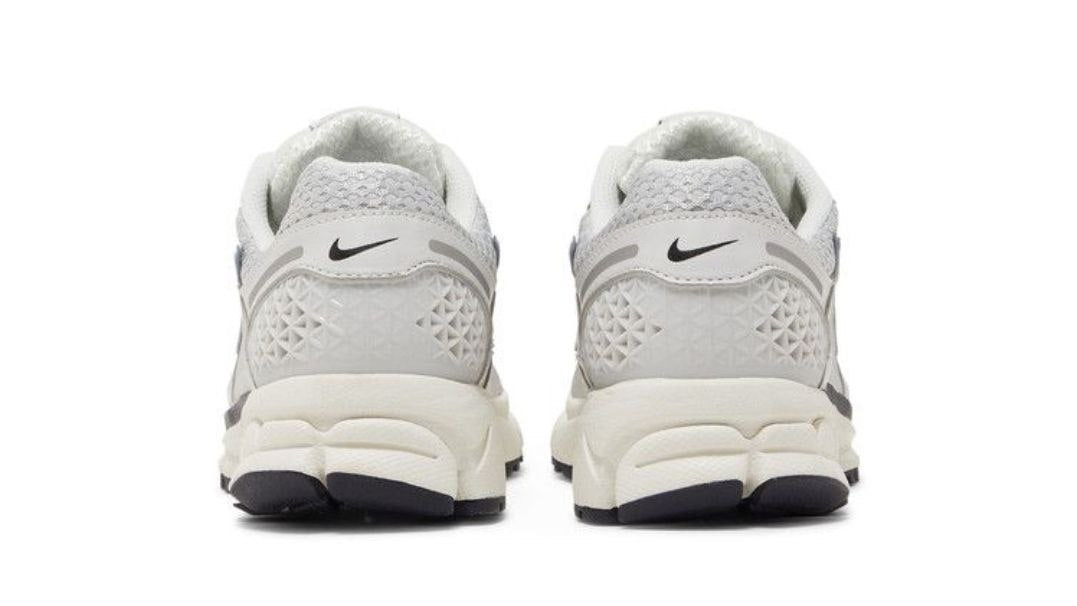 Air Zoom Vomero 5 'Photon Dust Metallic Silver'
