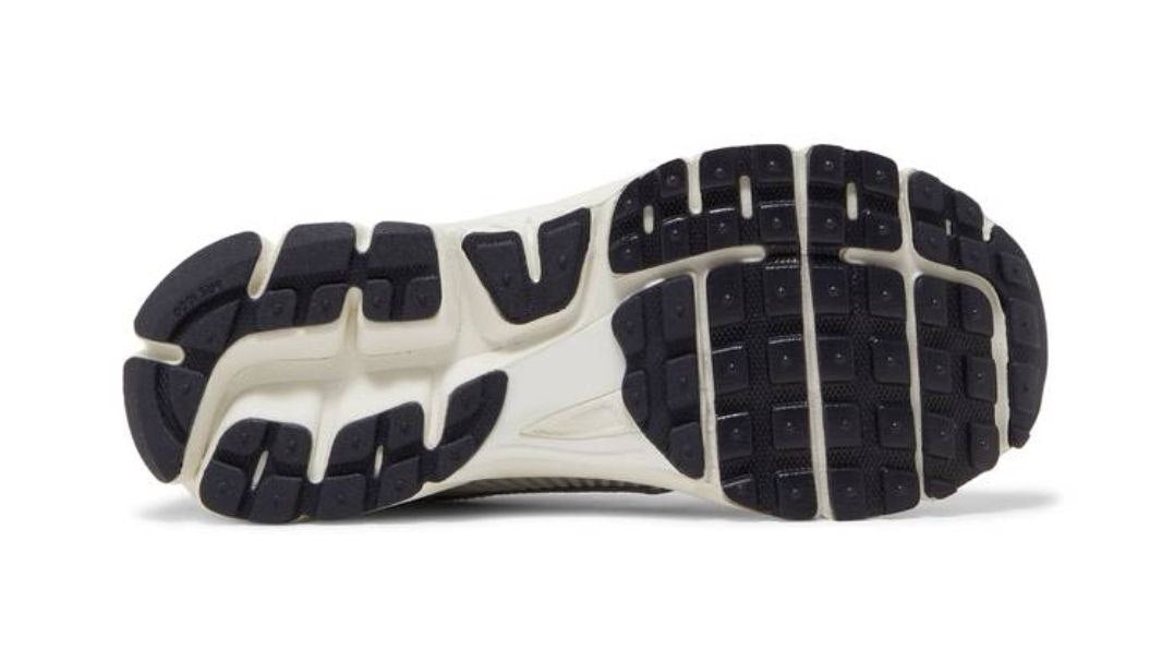 Air Zoom Vomero 5 'Photon Dust Metallic Silver'