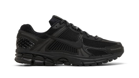 Air Zoom Vomero 5 'Triple Black'