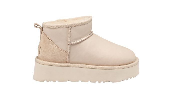 UGG Classic Platform Leather