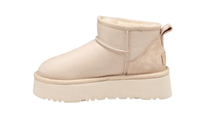 UGG Classic Platform Leather