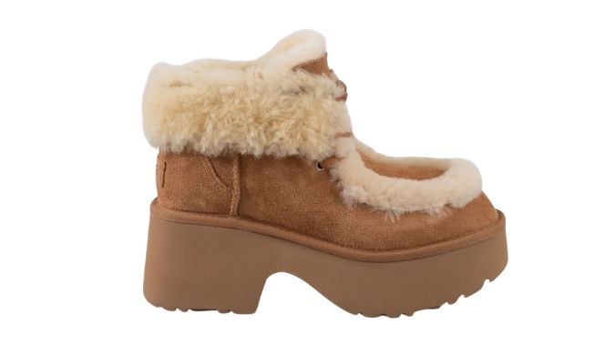 UGG Esmee Lace Up 'Chestnut'